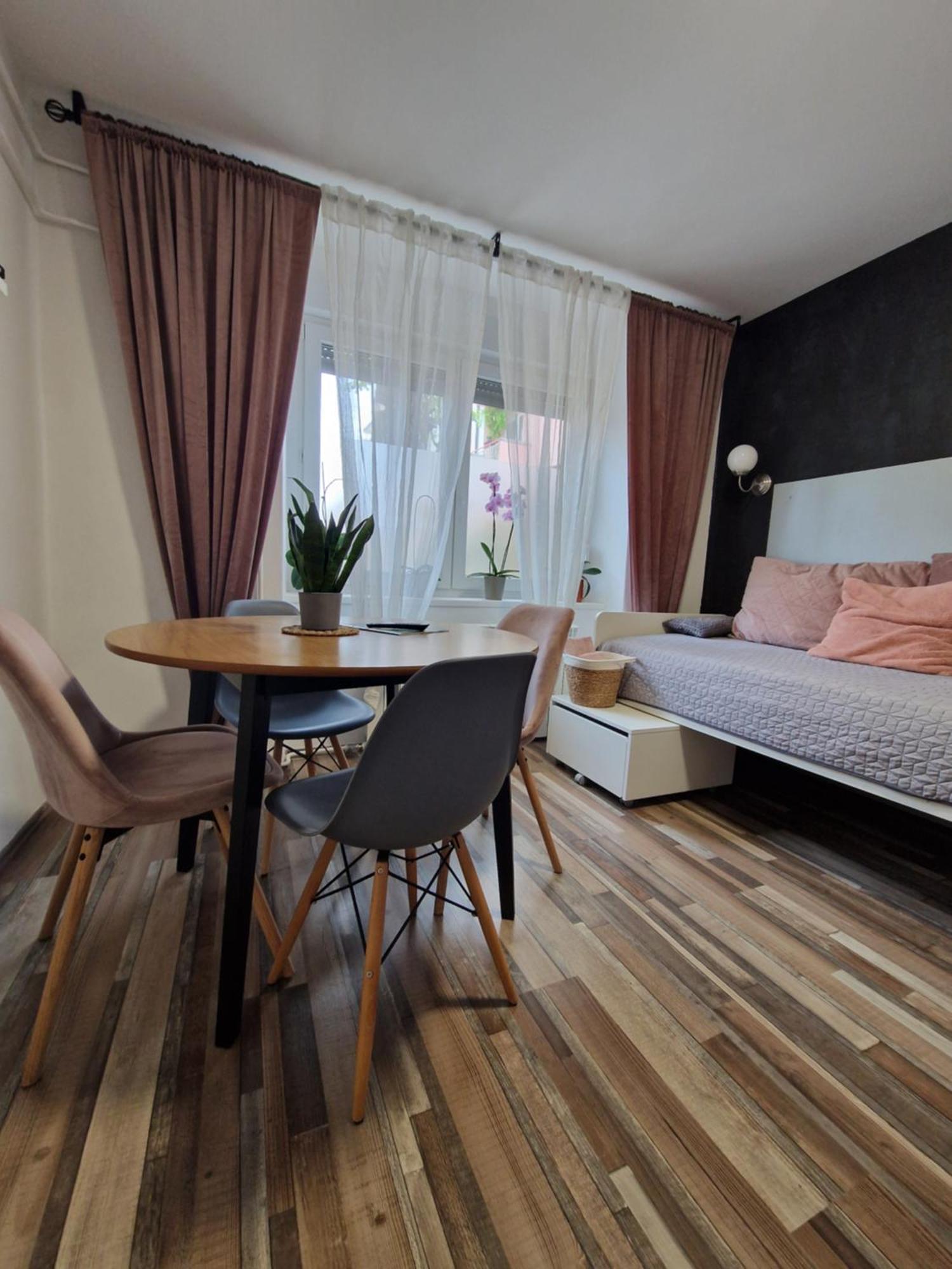 Friz&Fany Postojna City Center Екстериор снимка