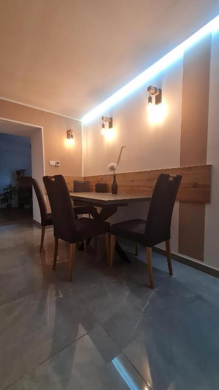 Friz&Fany Postojna City Center Екстериор снимка